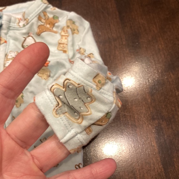 EUC Christmas bundle 1- bamboo, 1-100% cotton Newborn - Picture 3 of 13